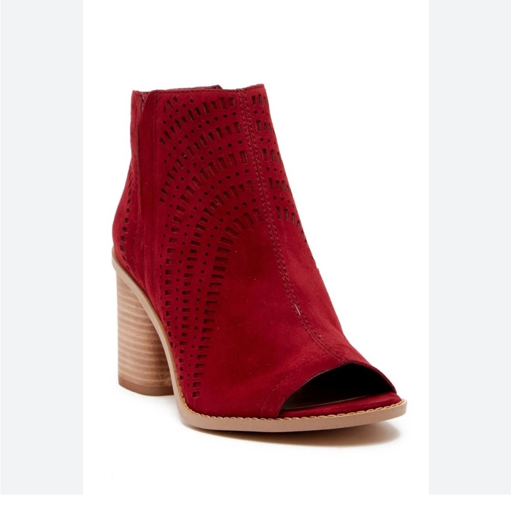Vince Camuto Red Heeled Boots Suede Chic. NWOT